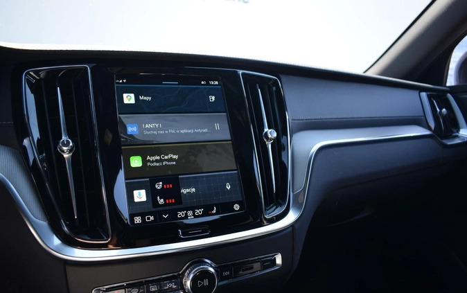 Volvo V60 cena 279900 przebieg: 30000, rok produkcji 2023 z Wrocław małe 407